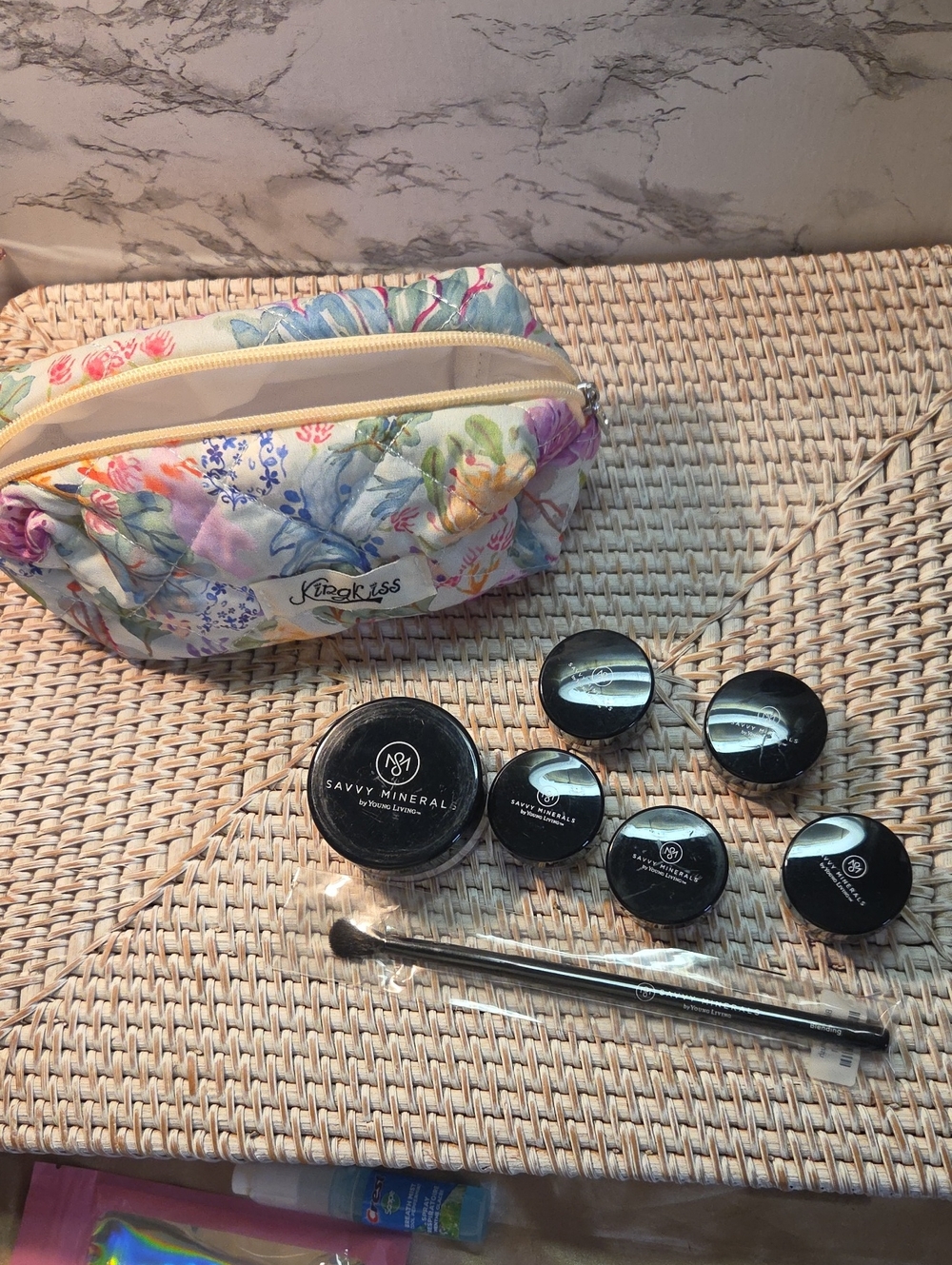 Young Living Bundle Women’s Mineral Makeup Starter Set Light